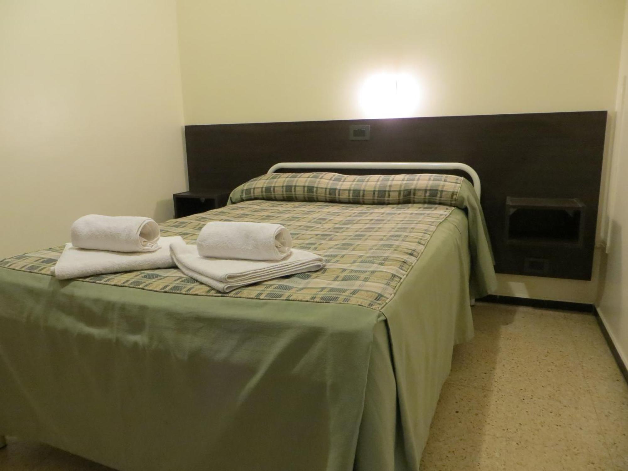 Hotel Margal Мендоса Екстериор снимка